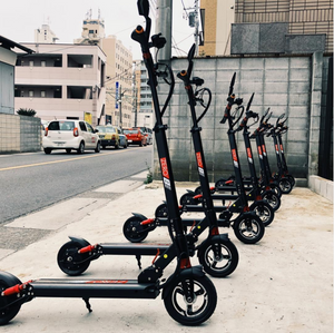 What are the rules for indicators on electric scooters in Italy?