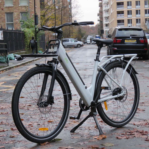 A Carr-e e-bike parked on a street in London, branded as CYCL.